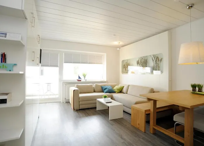 Apartment Mit Balkon